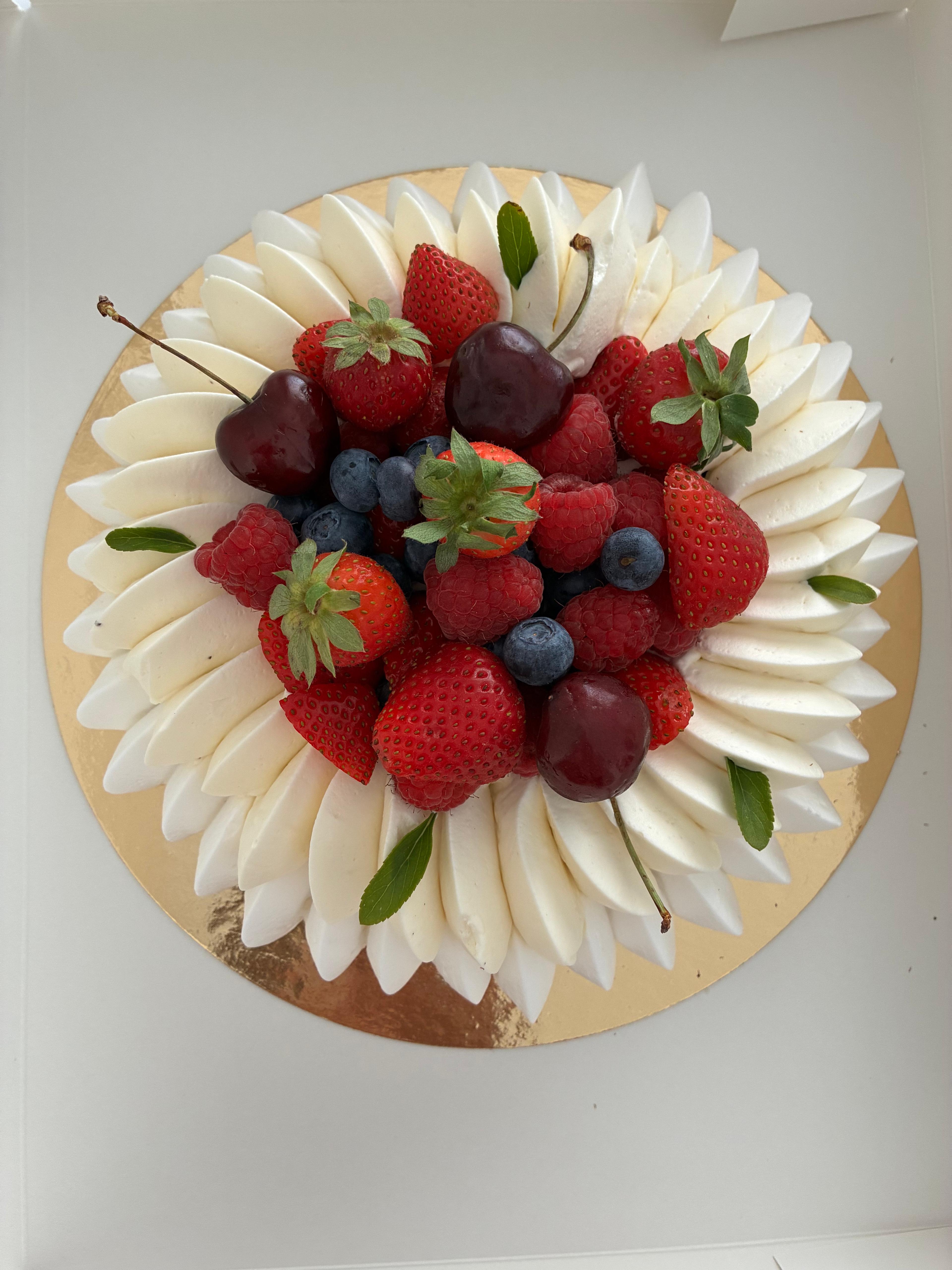 Pavlova fruits rouges